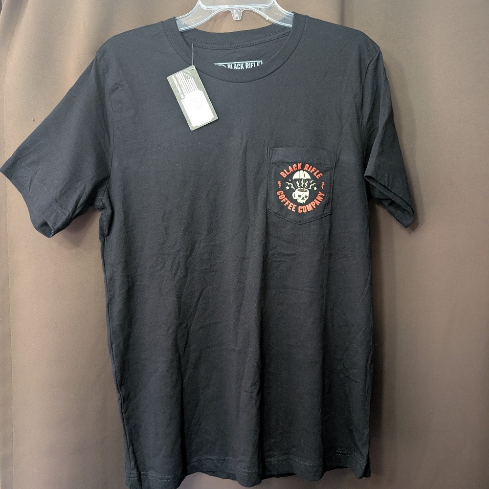 Men's Size Large Skull Coffee Mug Black Shortsleeve Pocket T-shirt
